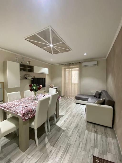 Bianca House Apartment Catania Bagian luar foto